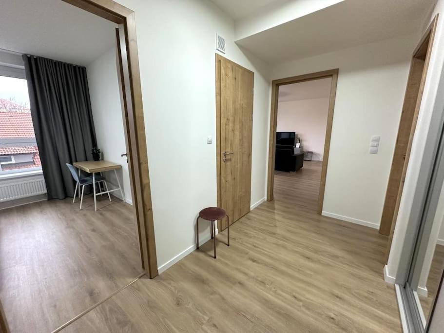 New Near Tipos Arena, Free Parking, Danubius One Building *