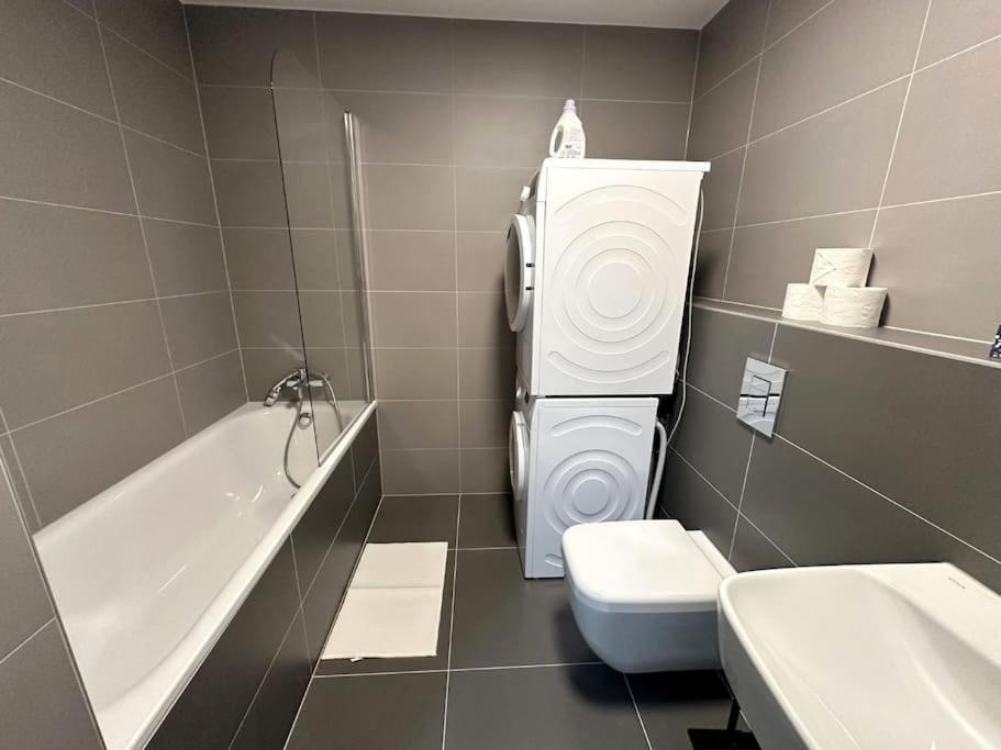 New Near Tipos Arena, Free Parking, Danubius One Building Bratislava